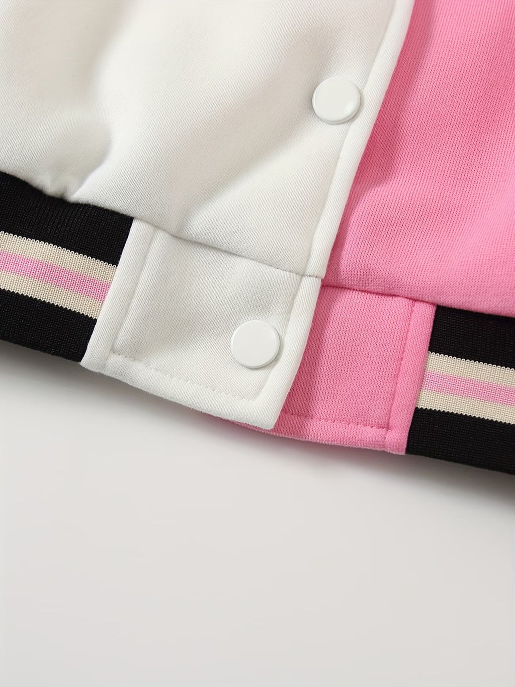 Spring/Autumn New Arrival: Comfortable, Versatile, and Trendy Casual Girls' Jacket with Two-Tone Color Block Design, Sweet and Exquisite for Outdoor Outings and Travel Wear