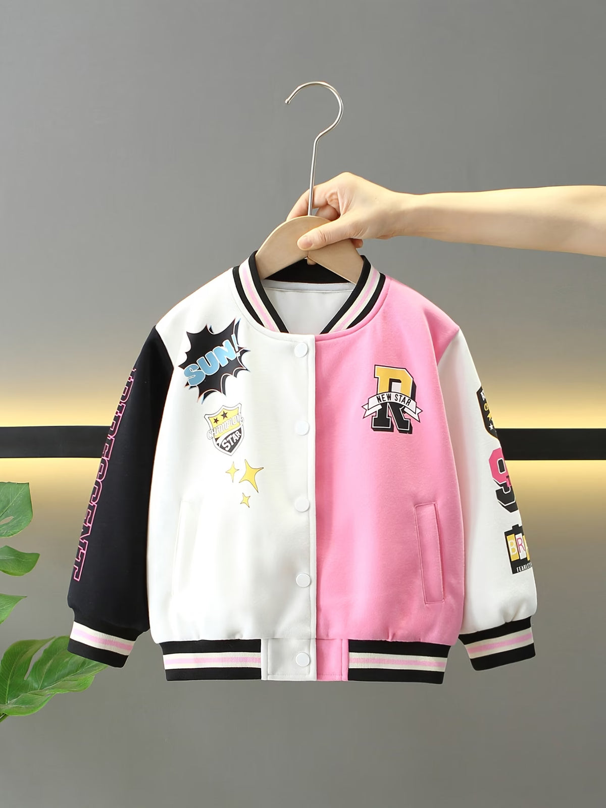 Spring/Autumn New Arrival: Comfortable, Versatile, and Trendy Casual Girls' Jacket with Two-Tone Color Block Design, Sweet and Exquisite for Outdoor Outings and Travel Wear